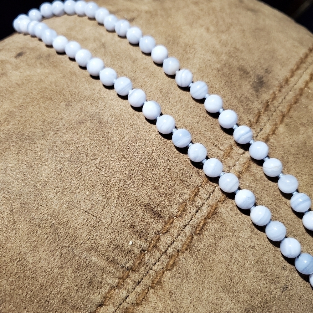 Costume Jewlery Necklace - Picture 3 of 3
